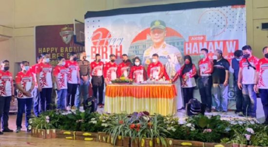 Penutupan turnamen badminton Bontang Kapolres Cup 2022. Foto: Yayuk/teraskaltim.com