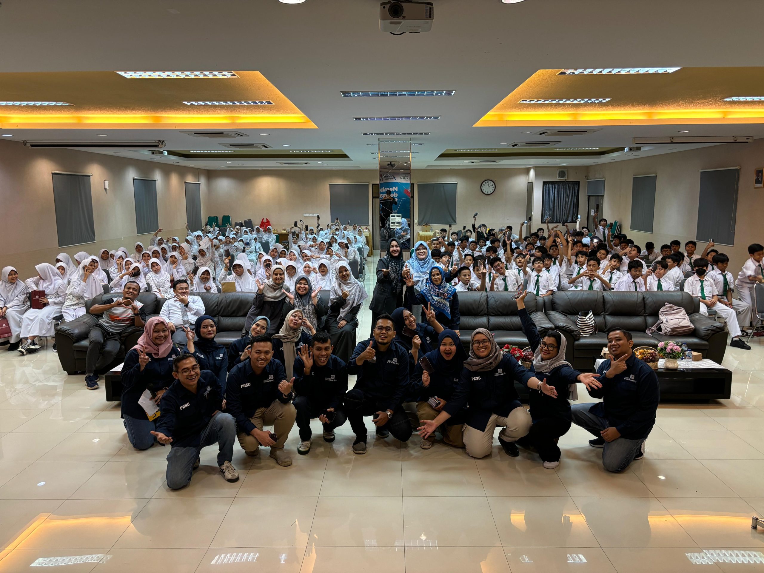 Mahasiswa Universitas Paramadina Gelar Seminar Literasi Digital